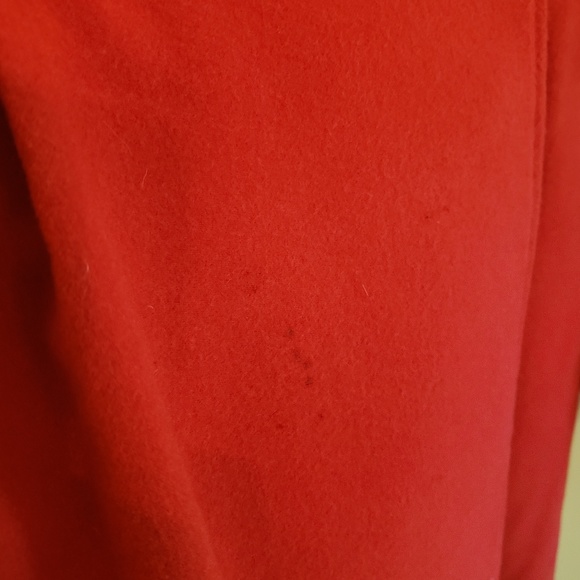 Red jacket - Picture 3 of 4